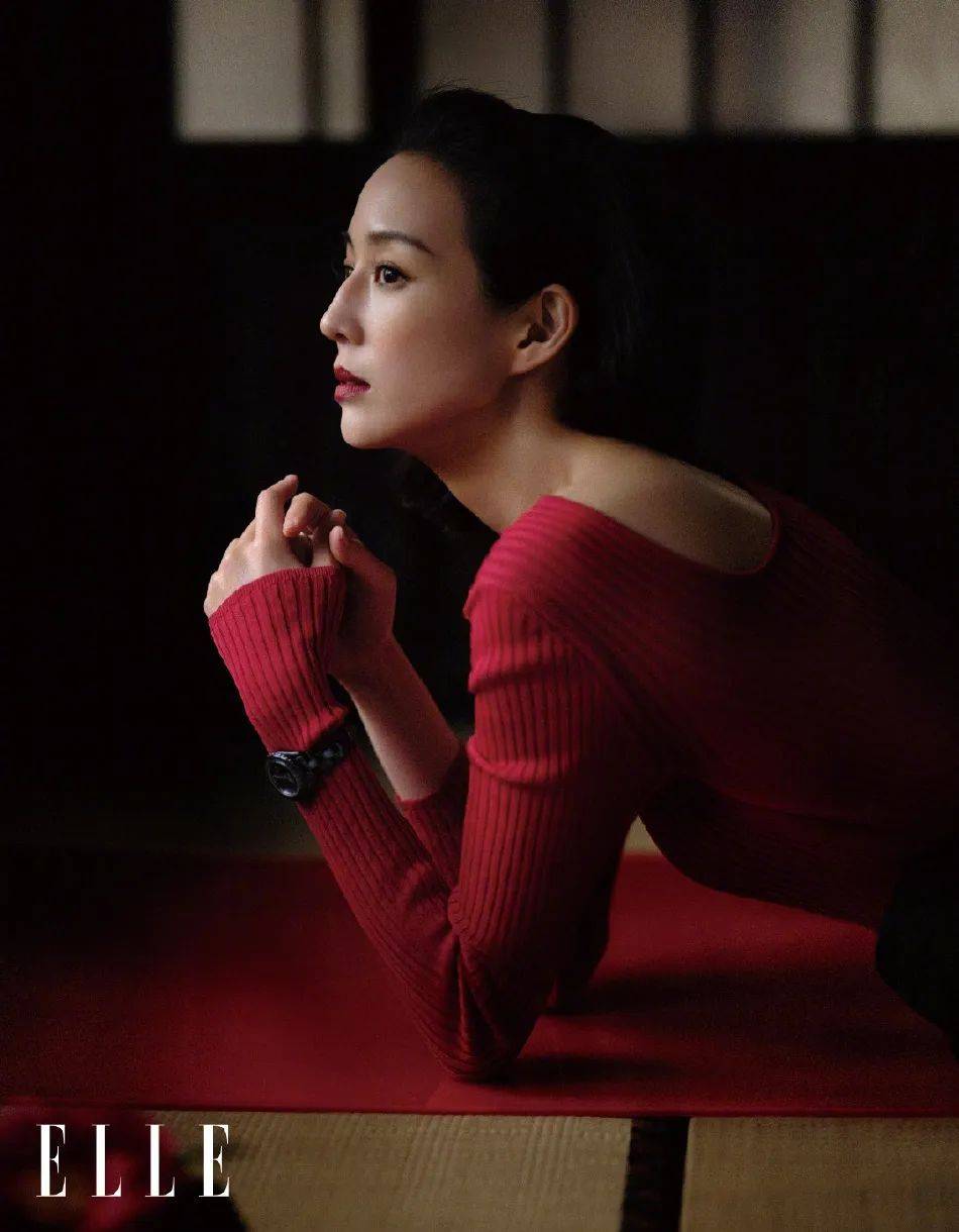 ̨���һ������Ů�ž������������ѩ����ò���޶���